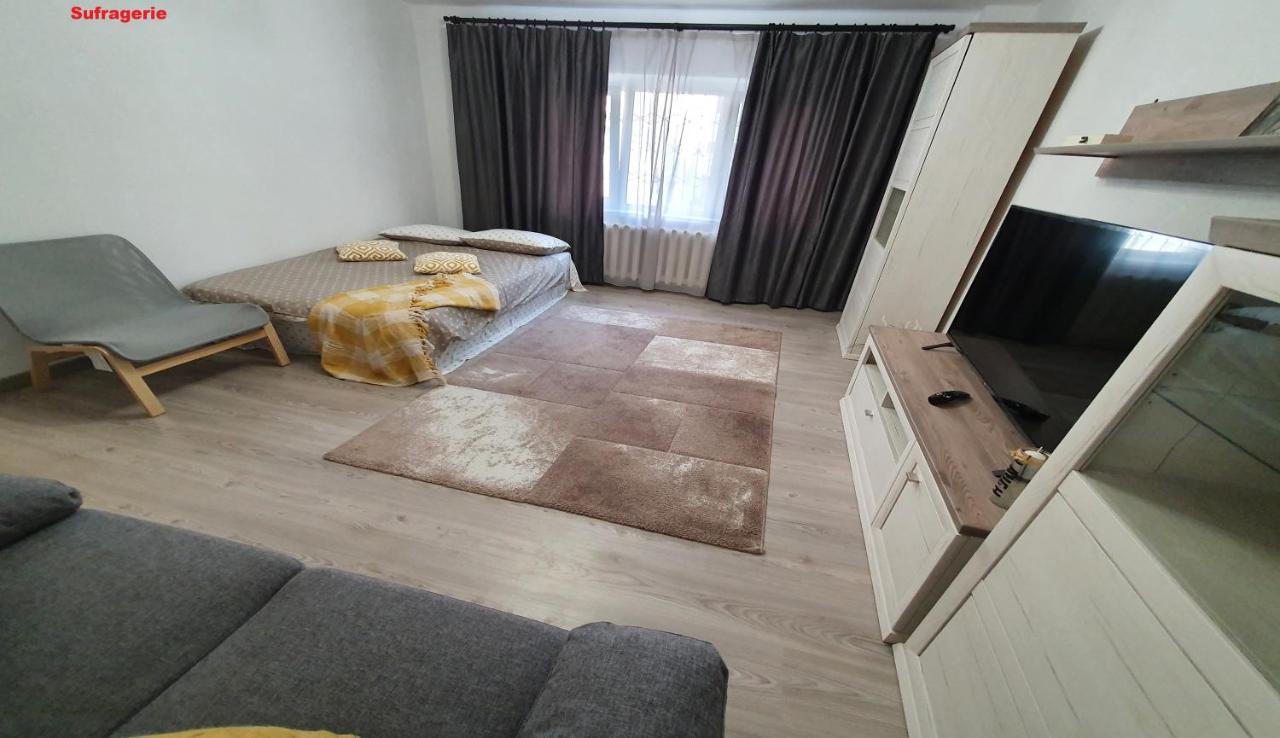 Mia Central Apart, 3 Rooms, 2 Baths, Afi Mall Braşov Eksteriør billede